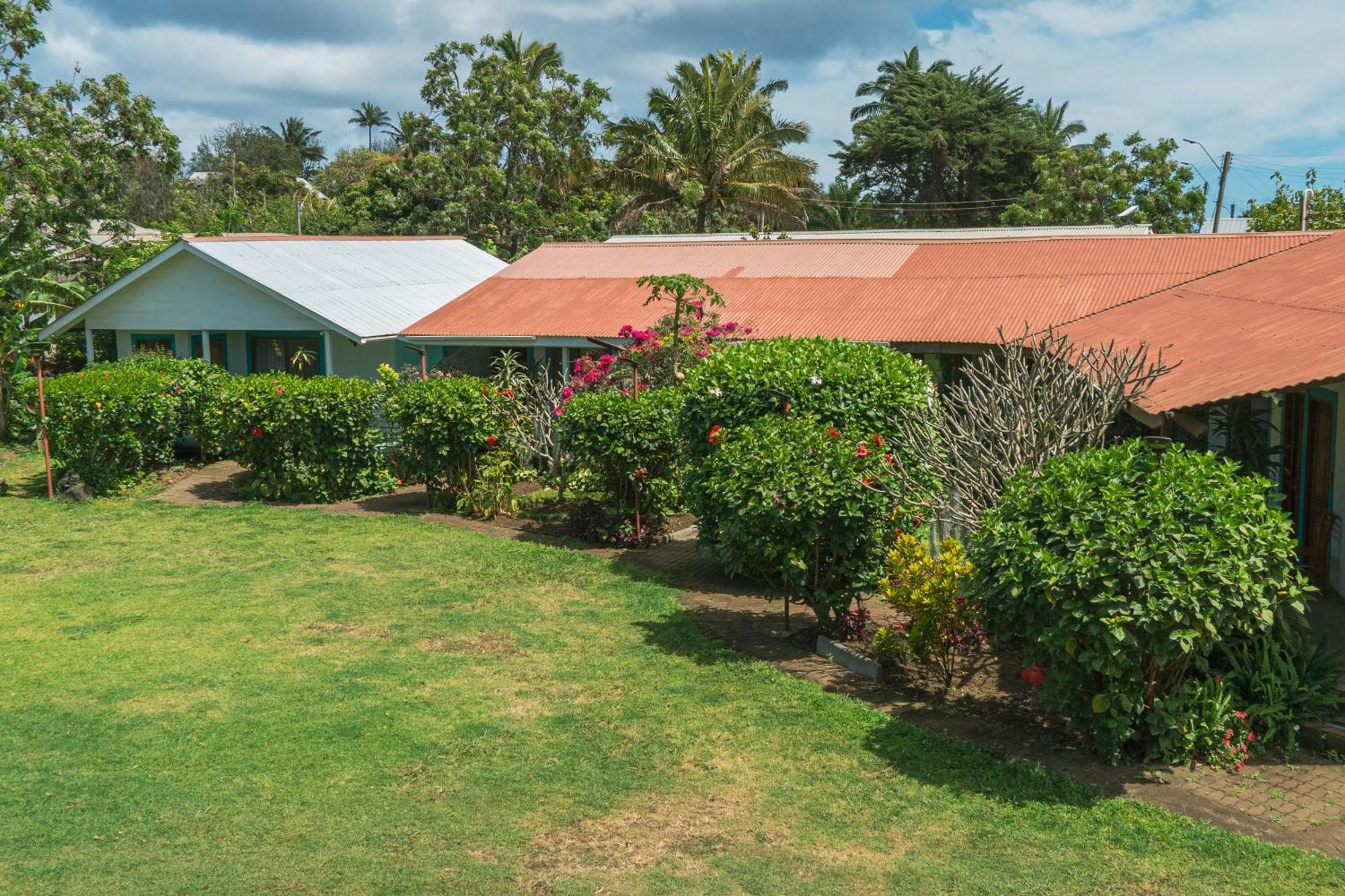 Hostal Y Cabanas Aorangi Hanga Roa Exterior photo